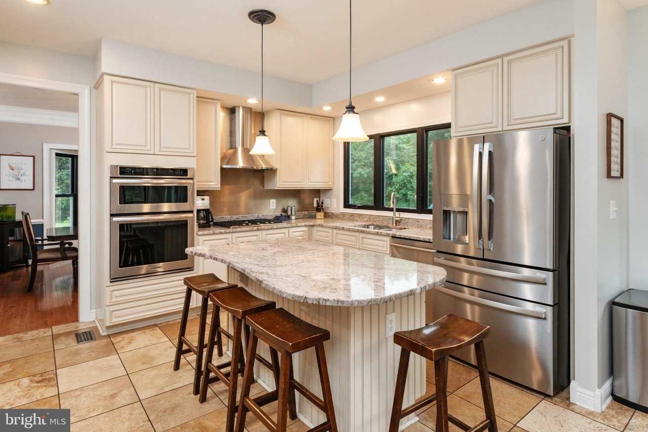 119 Fordham Dr - Photo 6 of 42
