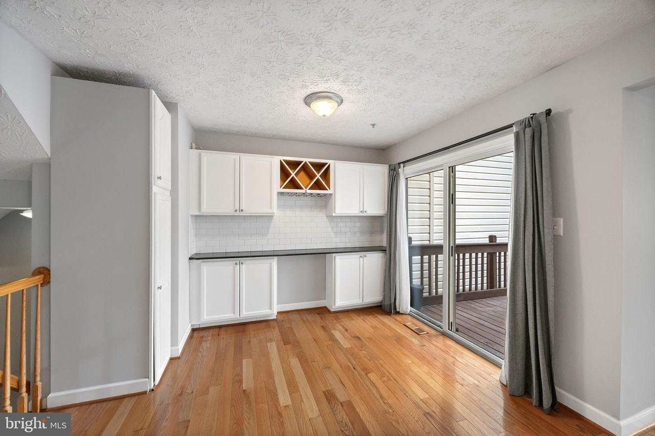 2716 Mapleview Ct - Photo 6 of 19