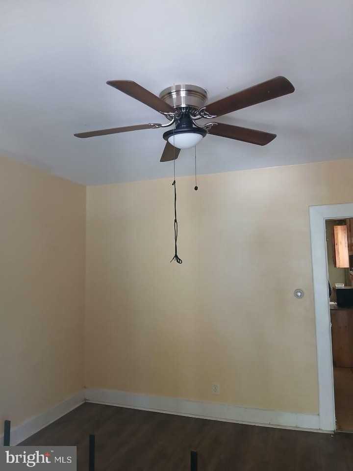 1704 Monterey St - Photo 2 of 7