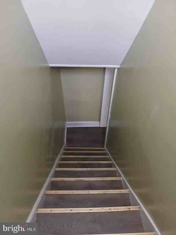 1704 Monterey St - Photo 4 of 7