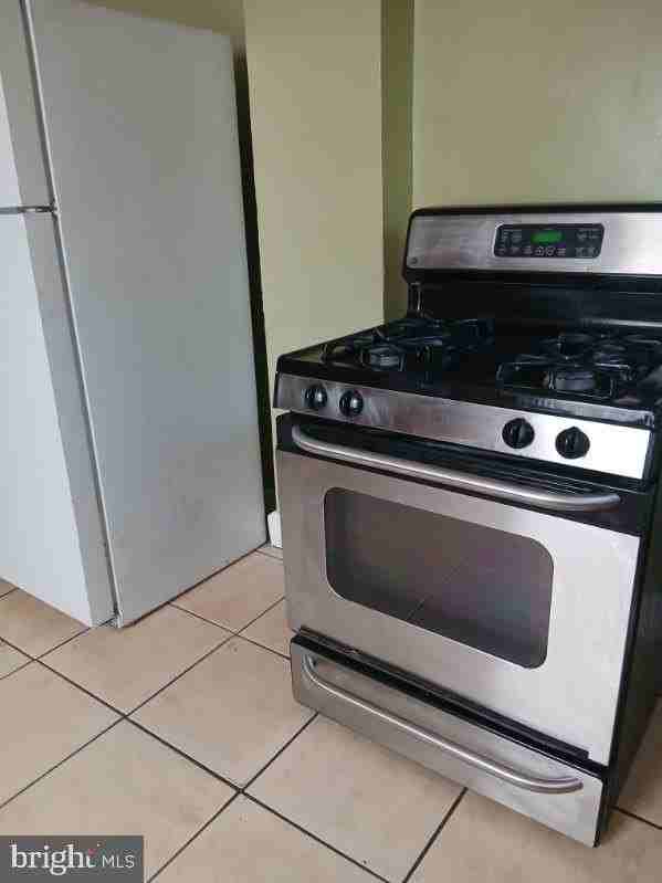 1704 Monterey St - Photo 5 of 7
