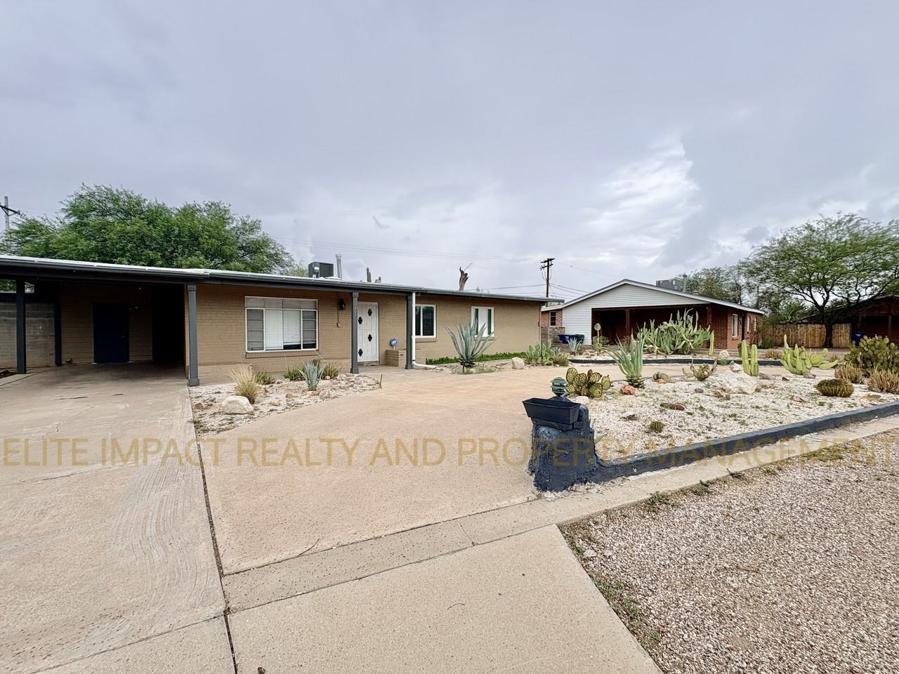 4740 E Melissa St #1 - Photo 3 of 40