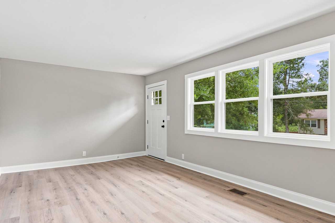 508 Hiawatha Cir #1 - Photo 4 of 34