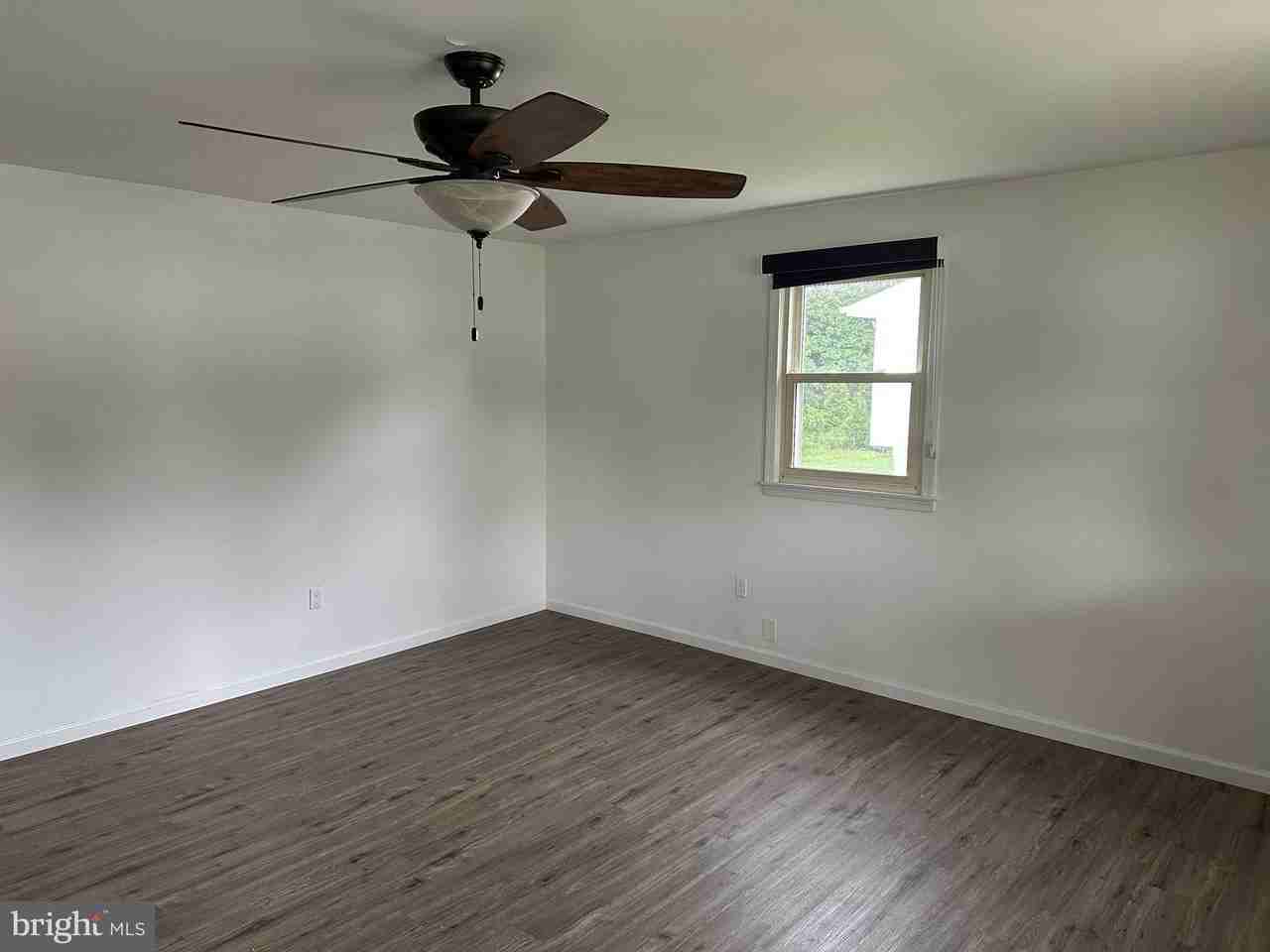 1447 Knight Ave - Photo 3 of 20