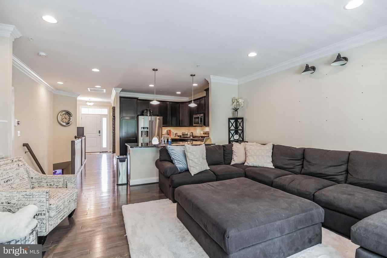 392 Buckeye Cir - Photo 5 of 30