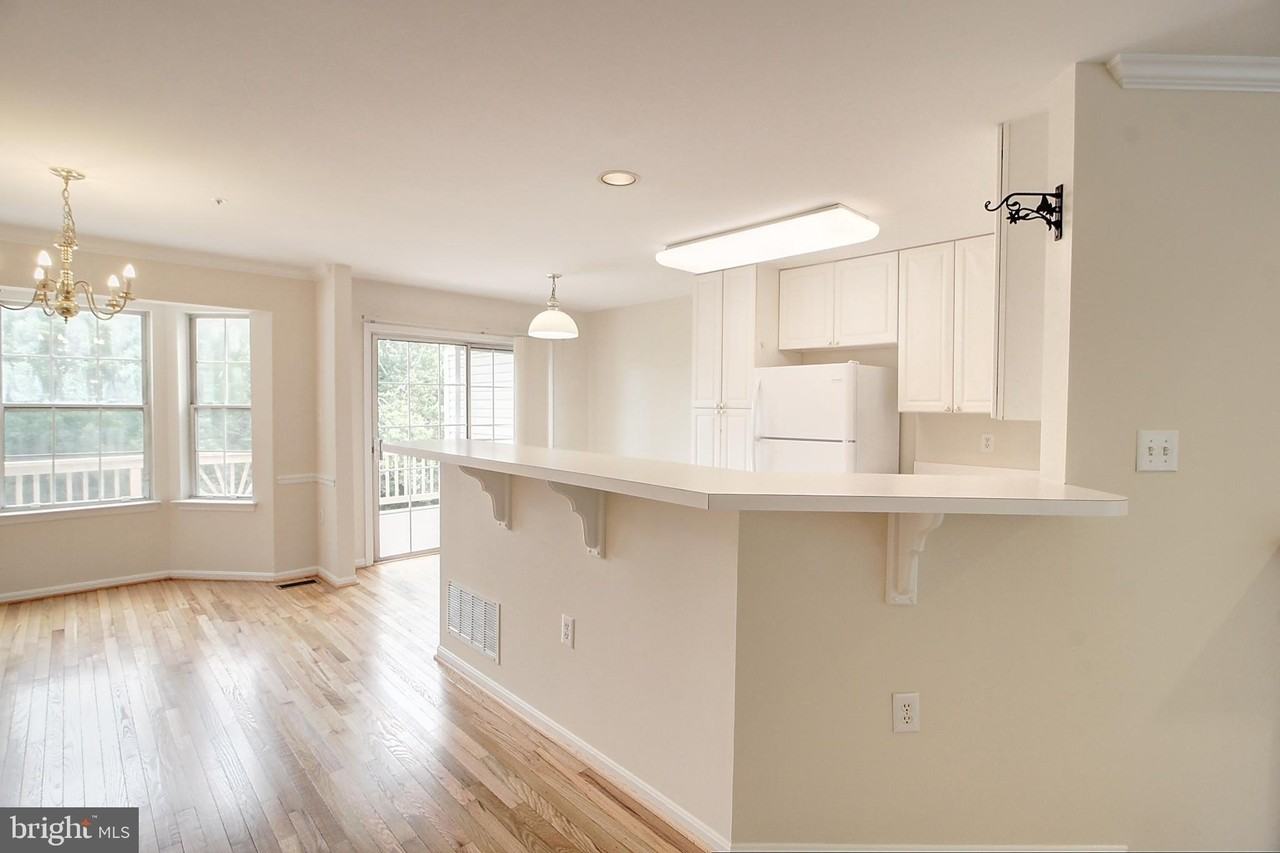 925 Jubal Way - Photo 3 of 29