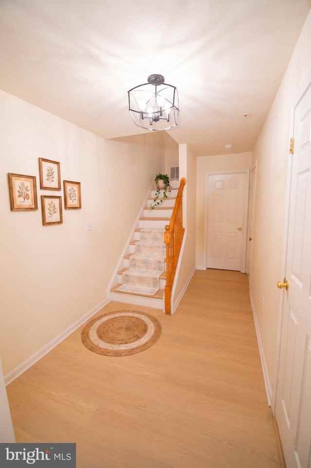 1330 Hampshire Dr #7E - Photo 4 of 9