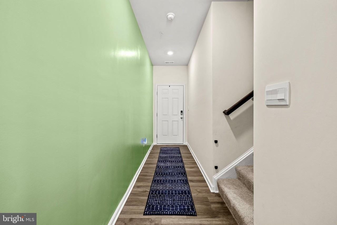 154 Hannock St - Photo 3 of 42