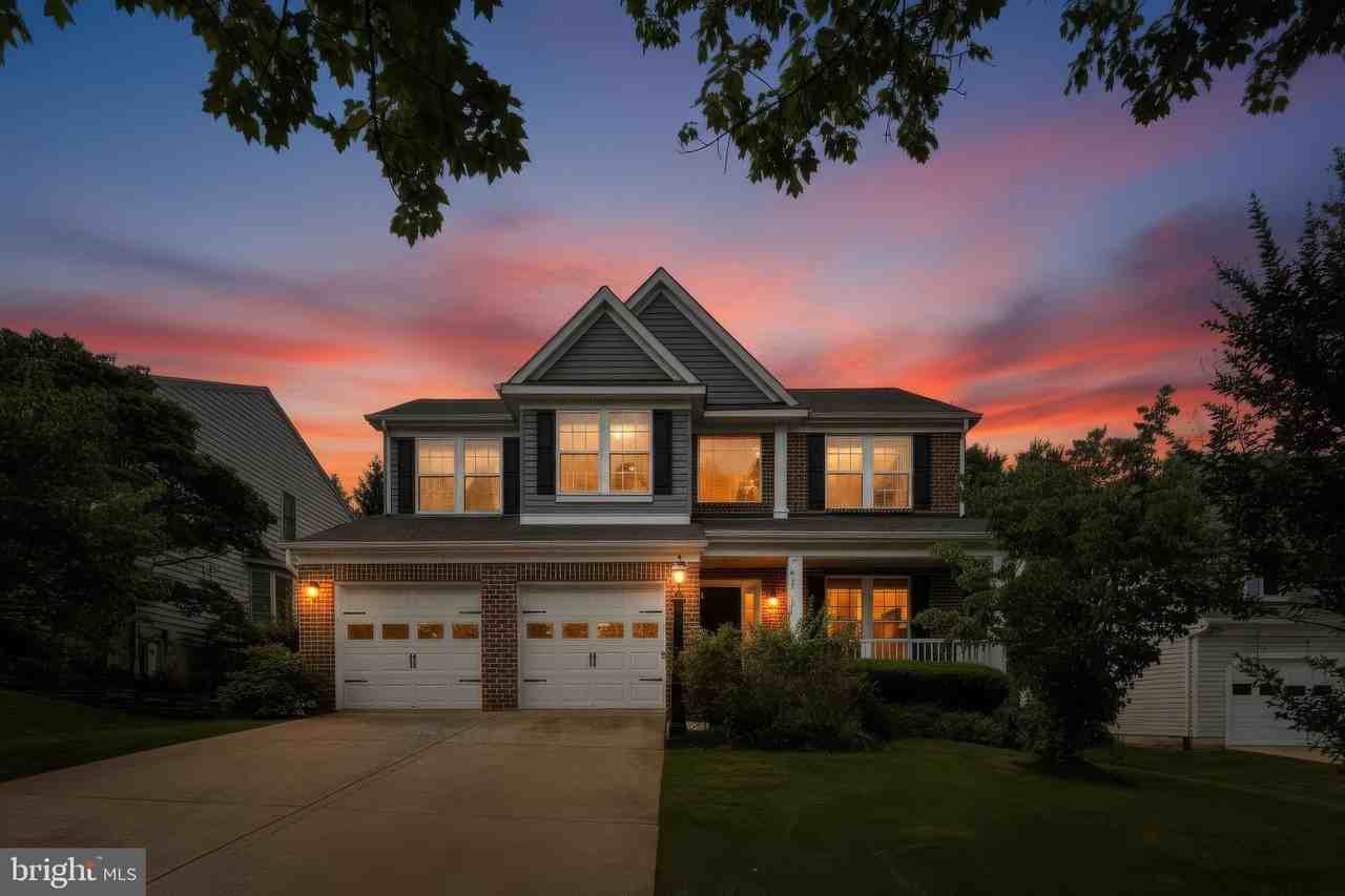 6505 Autumn Wind Cir - Photo 3 of 50