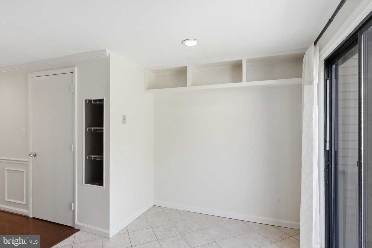 9504 Dunbrook Ct - Photo 7 of 29