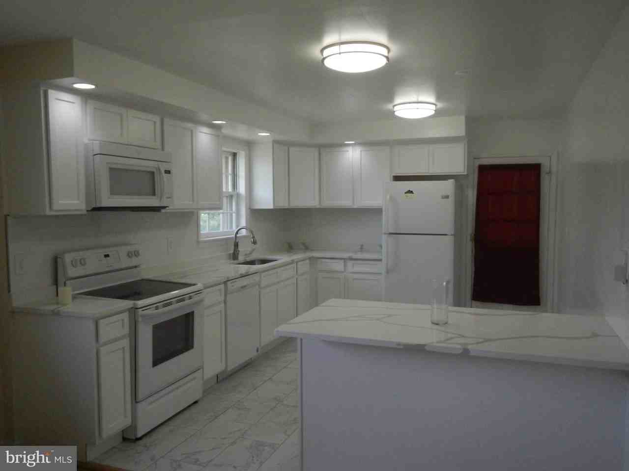 9 Stoneyhurst Ct - Photo 3 of 20