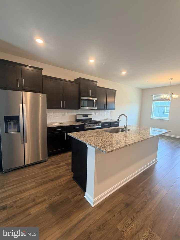 6504 Bullrush Ct - Photo 2 of 34