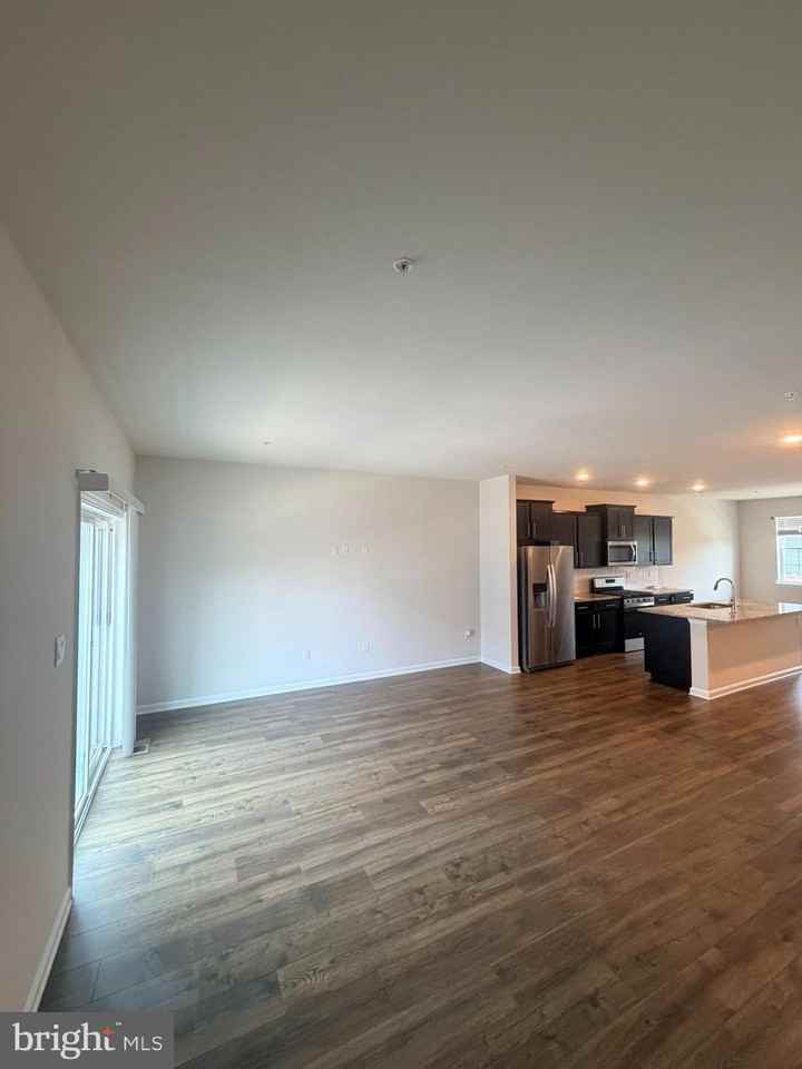 6504 Bullrush Ct - Photo 5 of 34