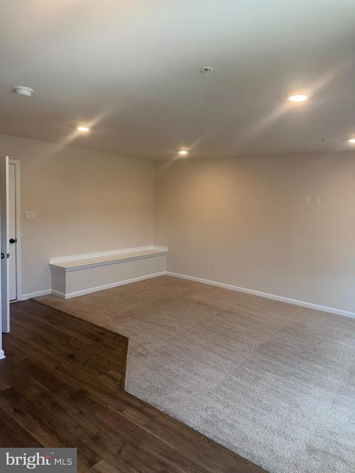 6504 Bullrush Ct - Photo 7 of 34