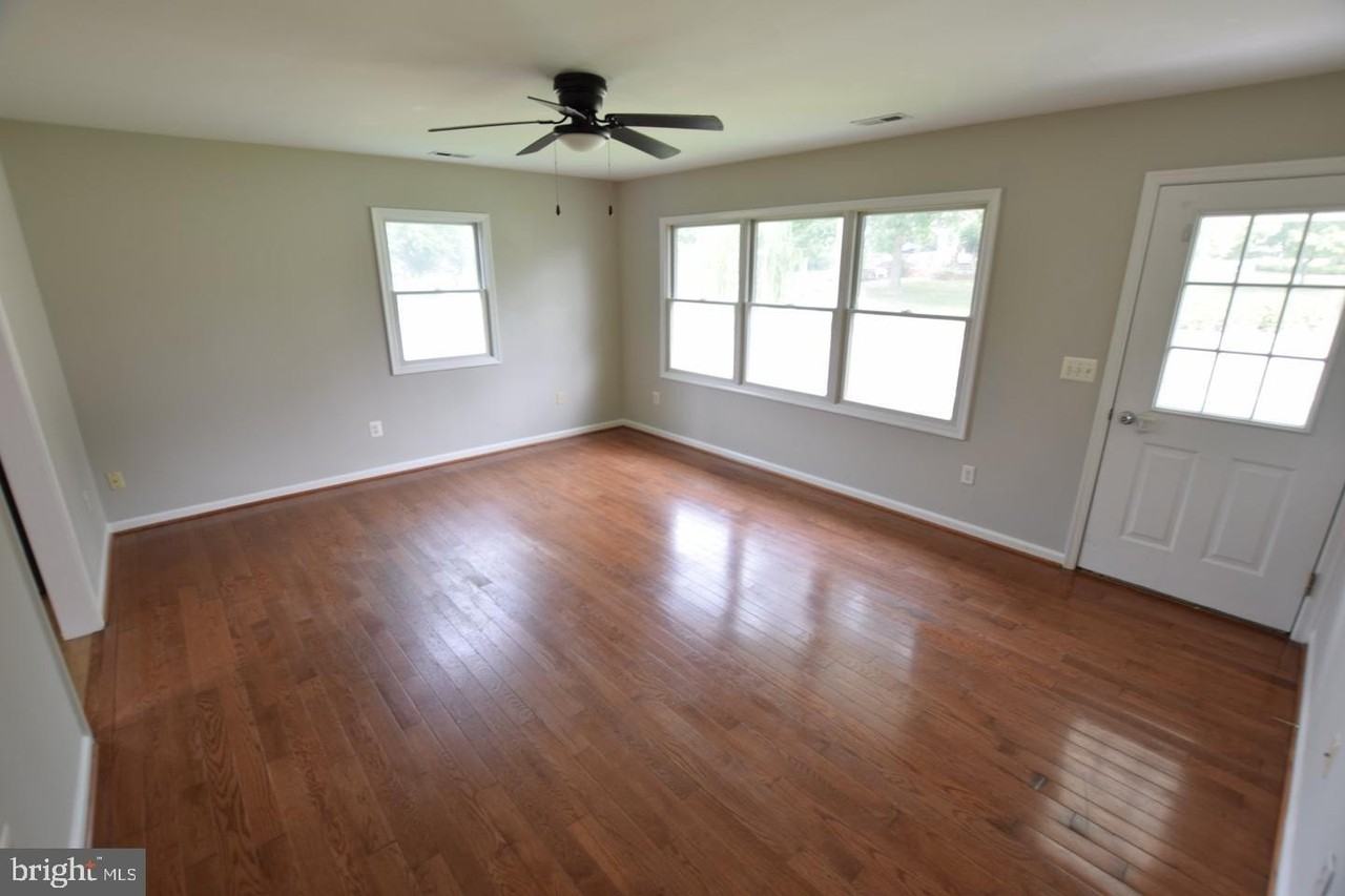 6808 Main St - Photo 7 of 20