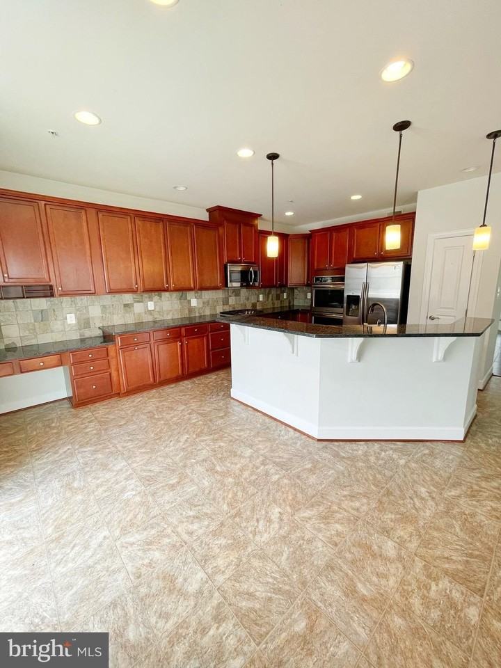 43691 Yulan St - Photo 4 of 24