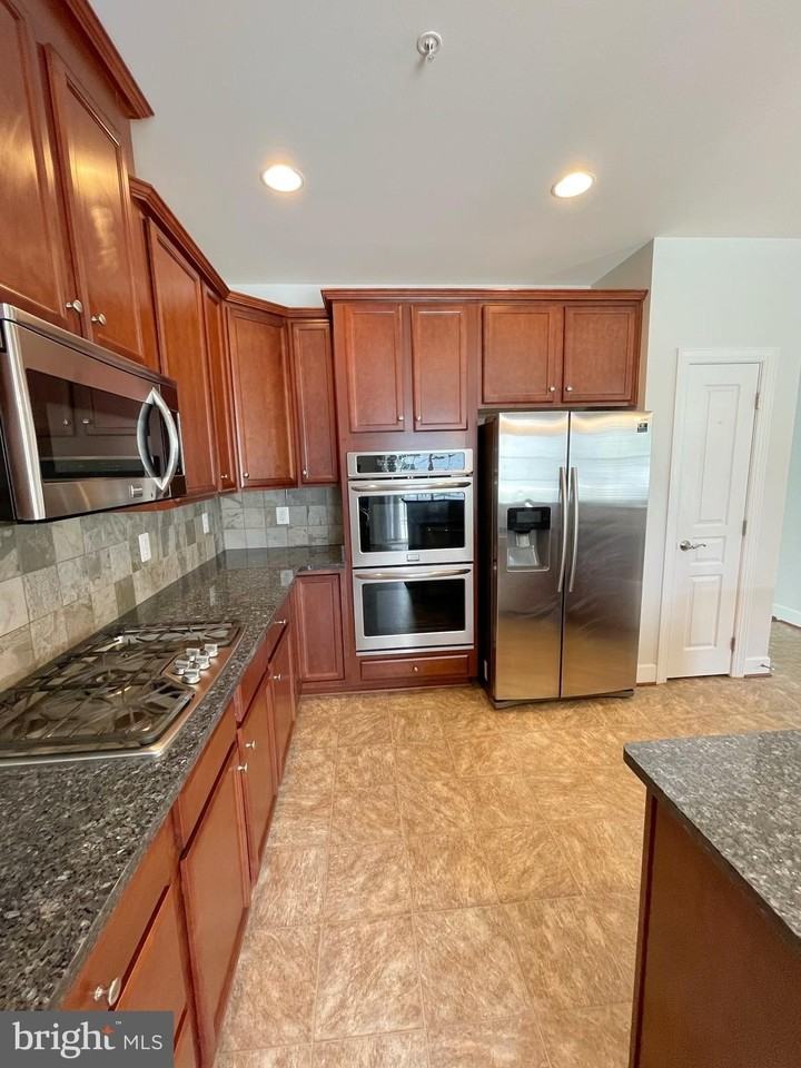 43691 Yulan St - Photo 5 of 24