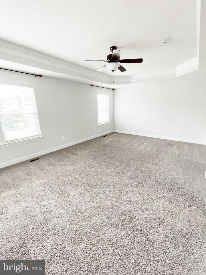 43691 Yulan St - Photo 6 of 24