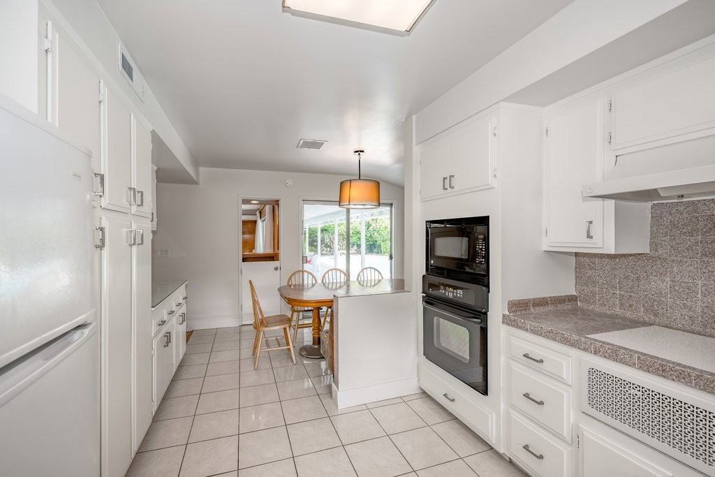 19443 Superior St - Photo 3 of 8