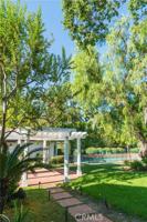 featured image of 5054 Encino Ave