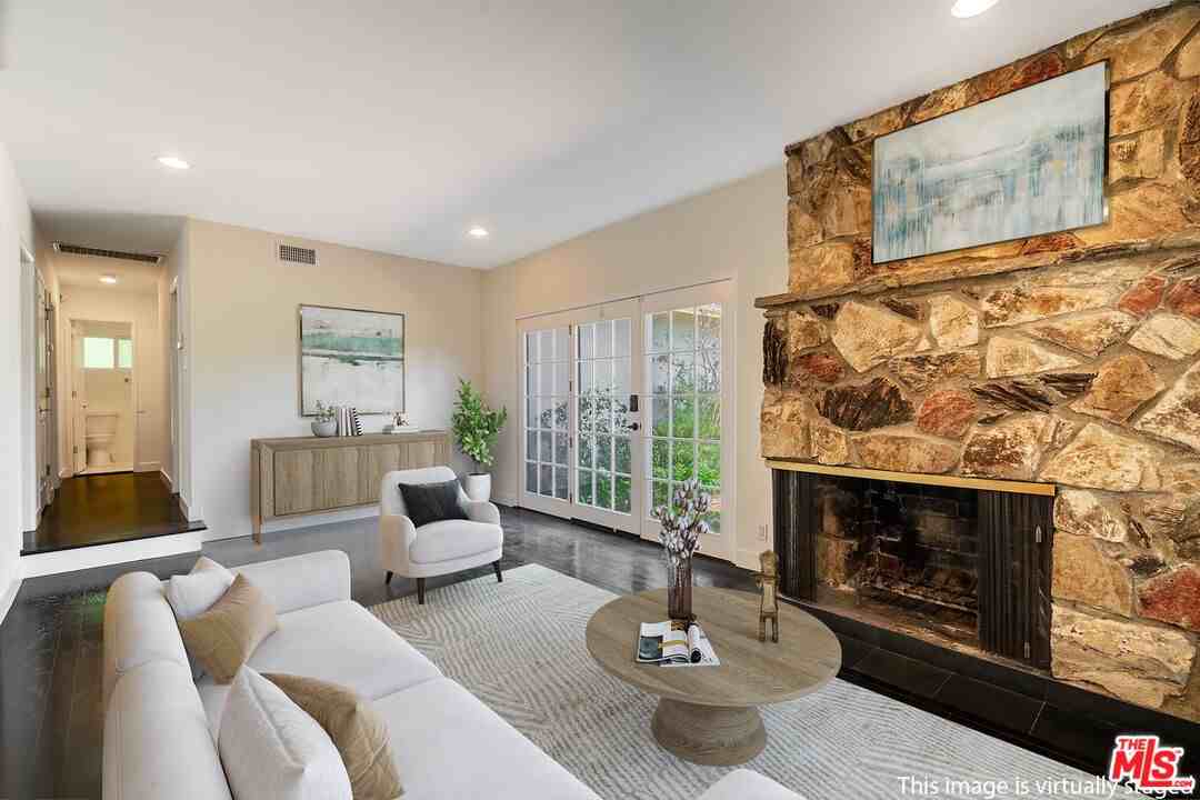 4645 Petit Ave - Photo 7 of 8