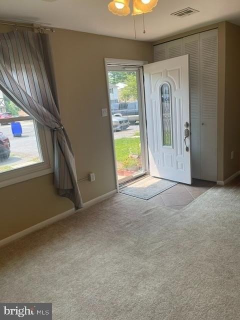 802 Hills Dr - Photo 2 of 17