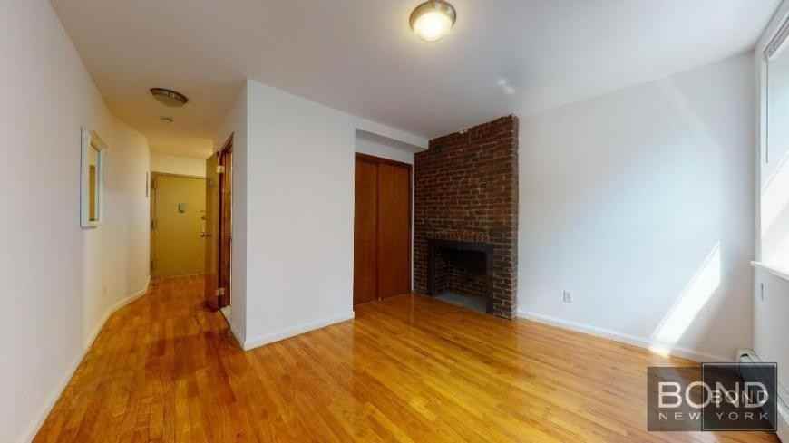 175 Orchard St - Photo 3 of 5
