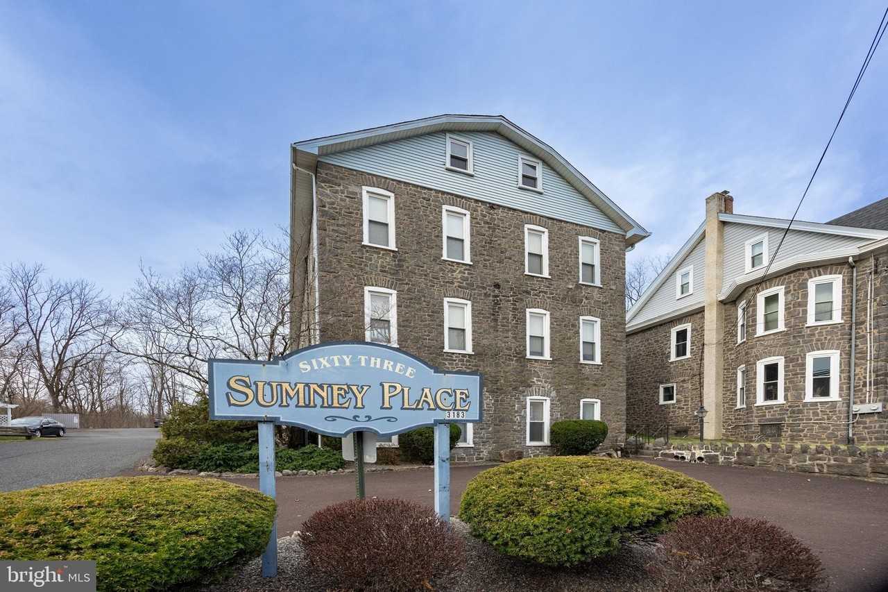 3183 Main St #2