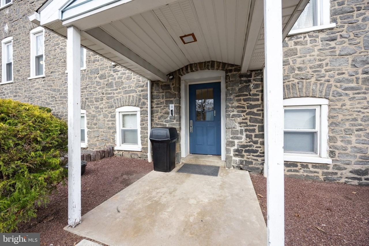3183 Main St #2 - Photo 2 of 25