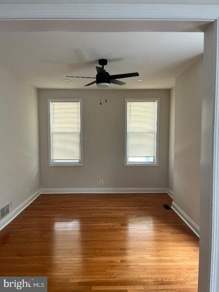 521 Ford St - Photo 6 of 19