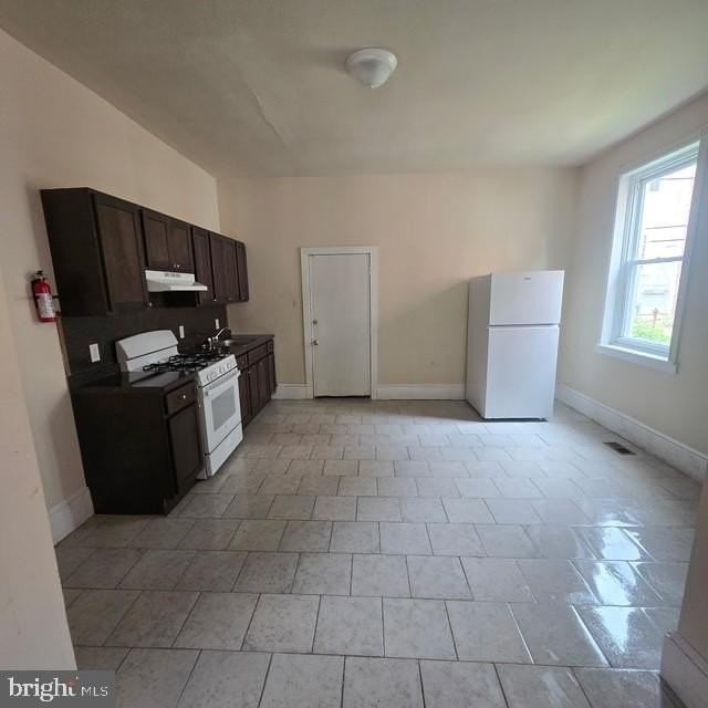 4906 N Camac St - Photo 2 of 10