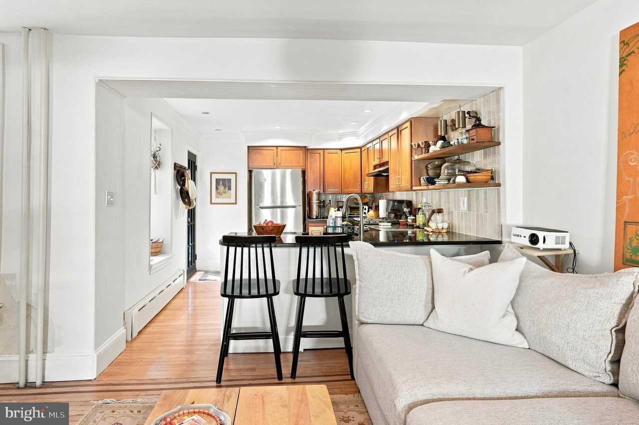 124 Grape St - Photo 7 of 25