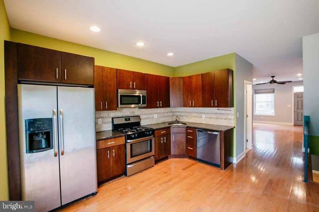 1727 Annin St - Photo 2 of 24