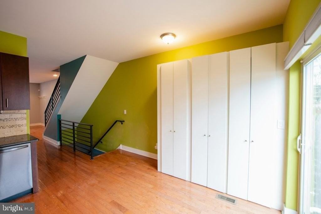 1727 Annin St - Photo 5 of 24