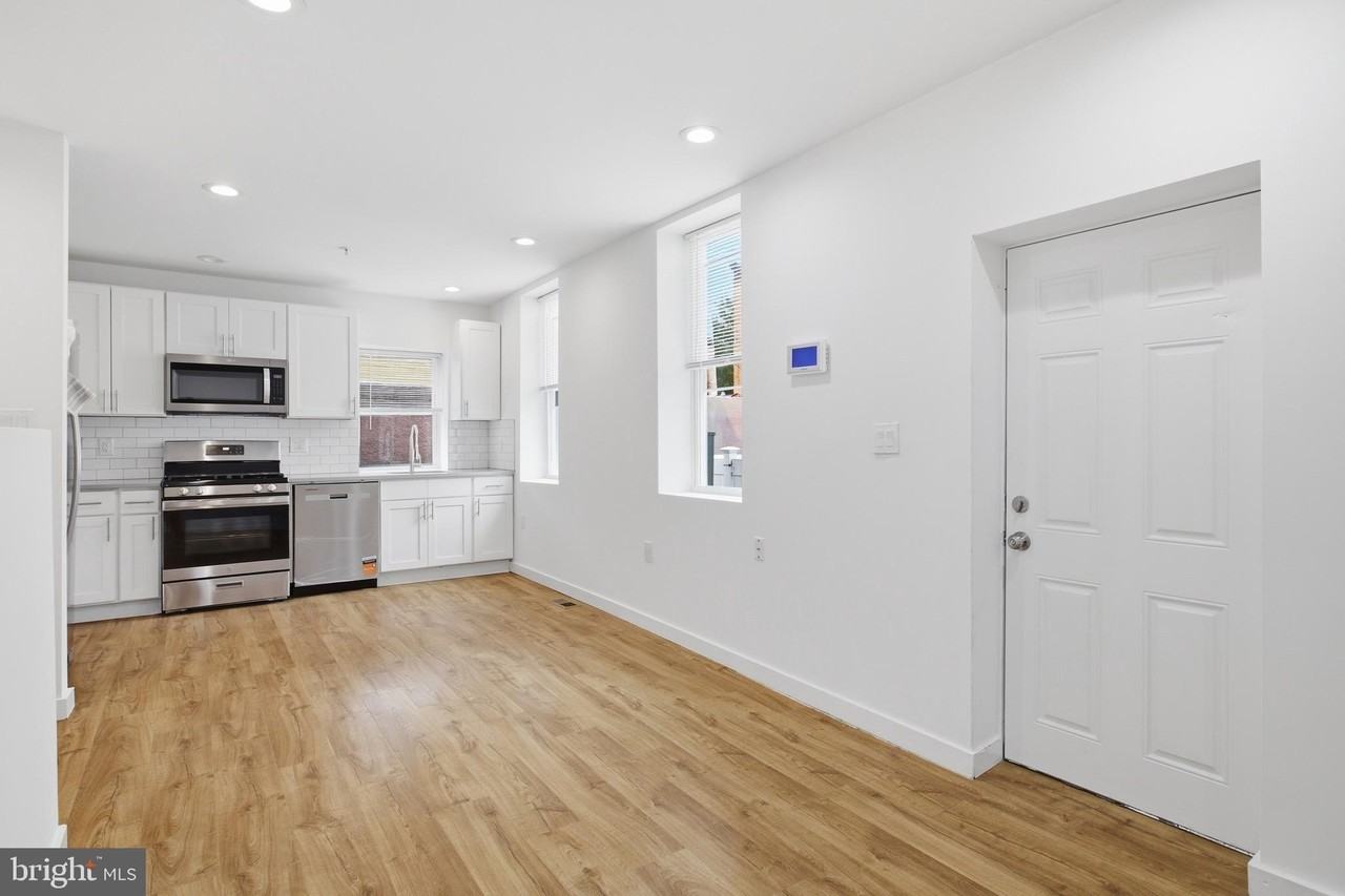 2162 E York St #1R