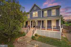 featured image of 809 N Buchanan St
