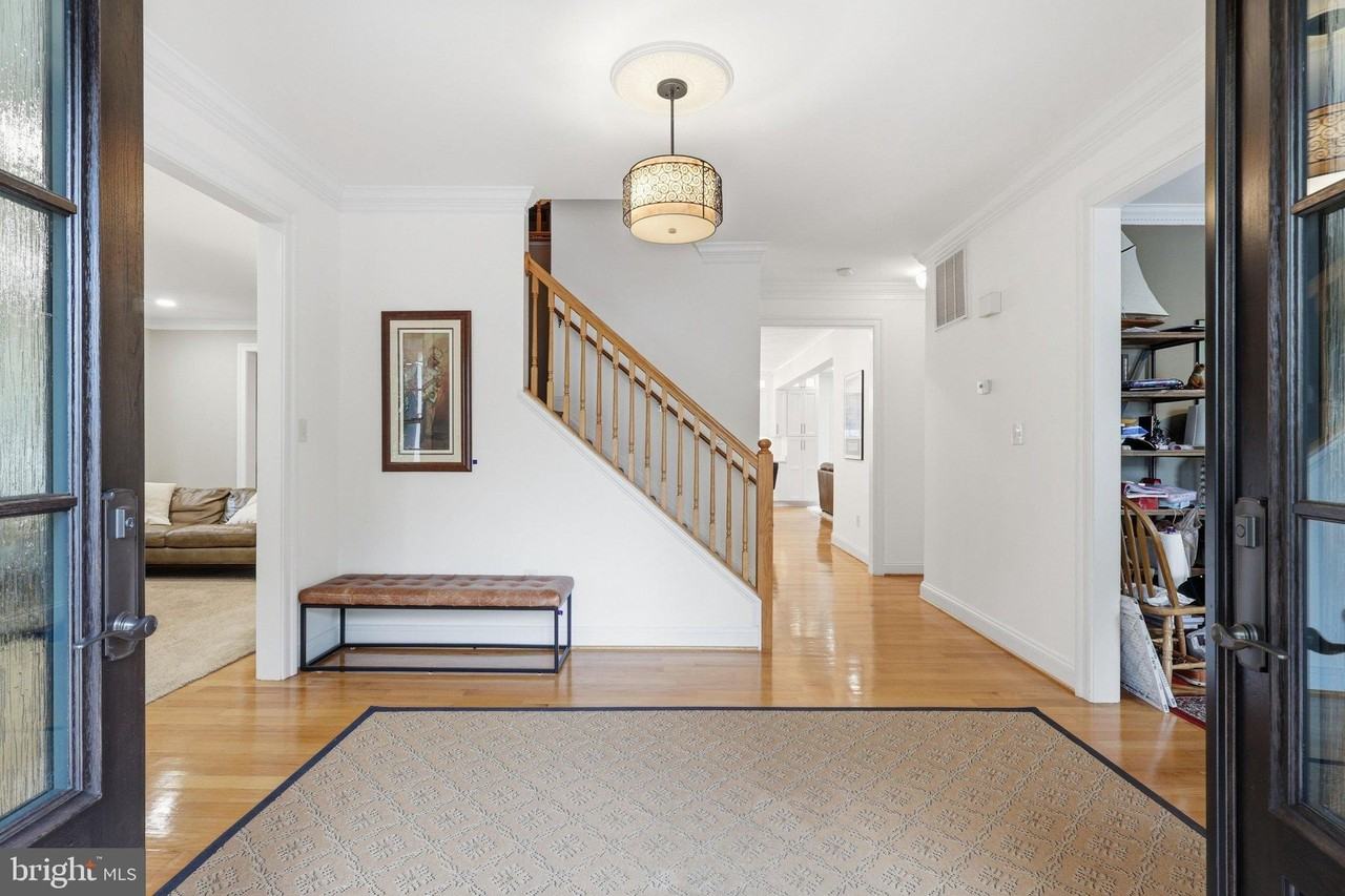 809 N Buchanan St - Photo 6 of 40