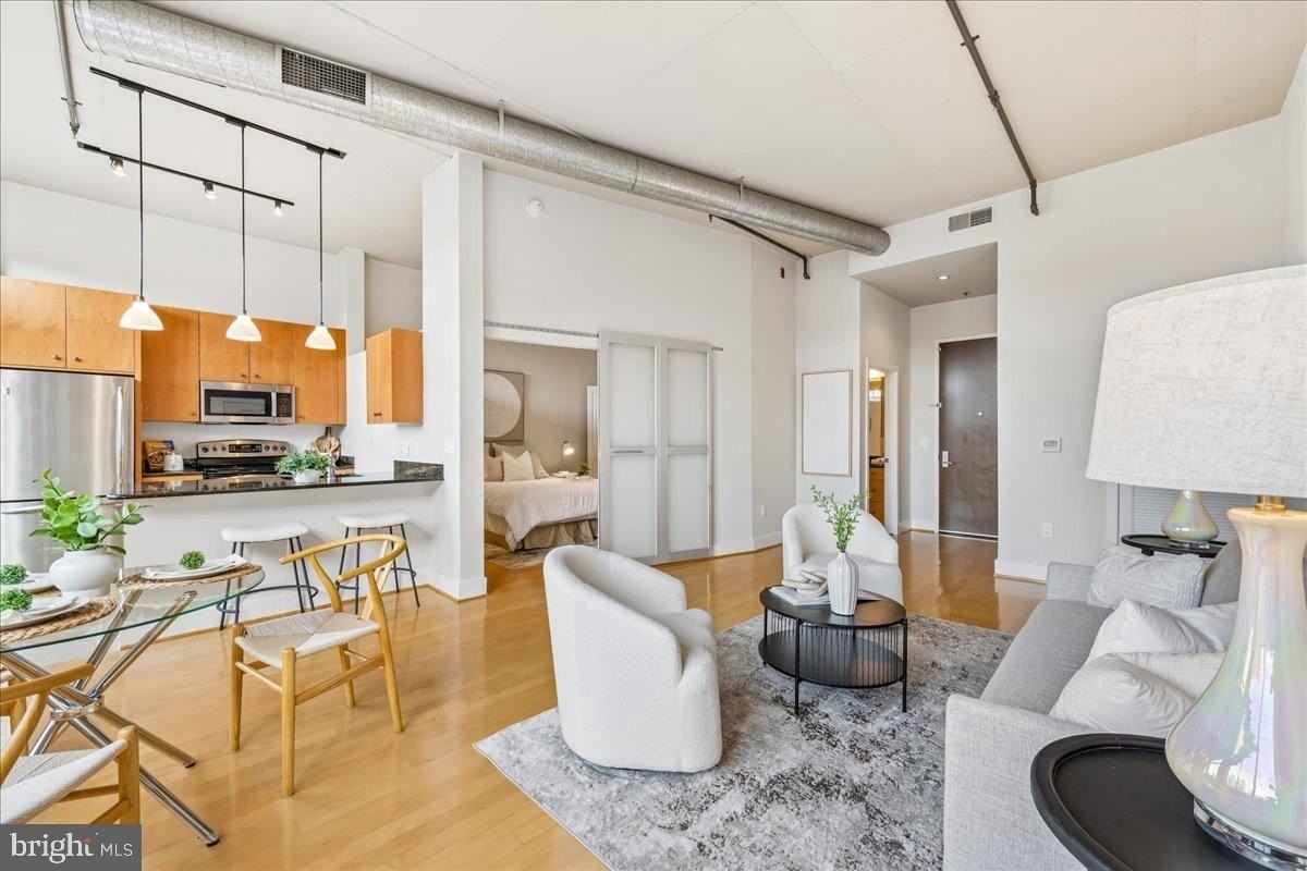 520 John Carlyle St #429 - Photo 2 of 23