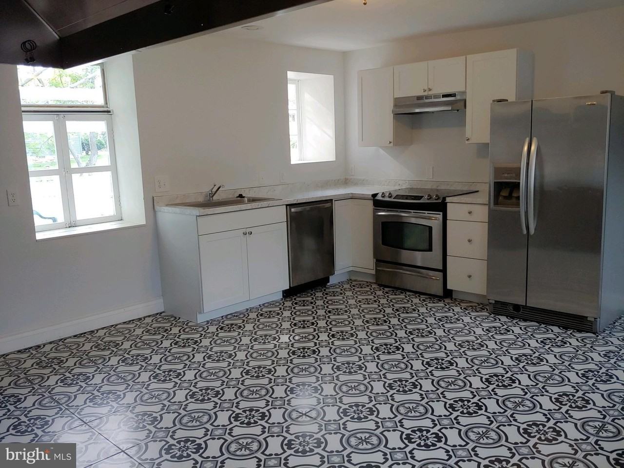 113 E Main St #1 - Photo 7 of 8