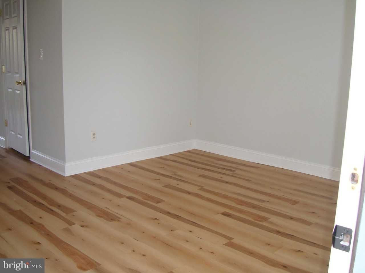 208 Moore Dr - Photo 3 of 20