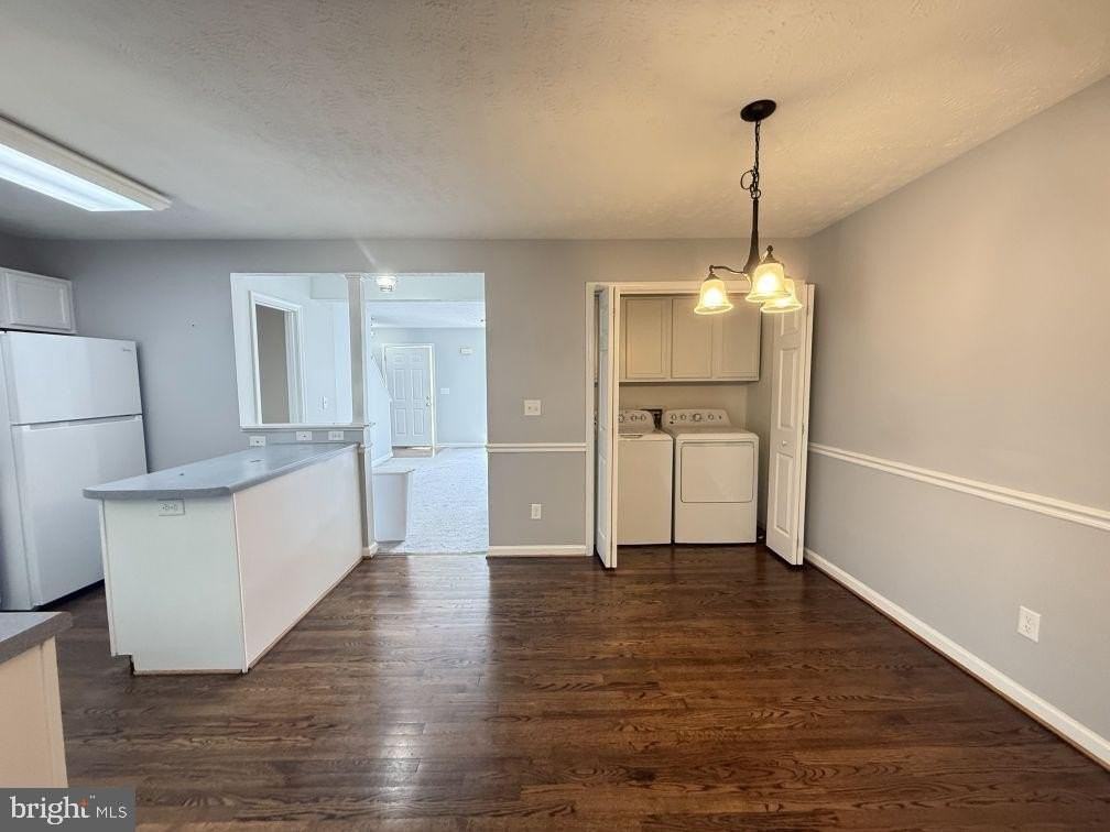 301 Sutton Ct - Photo 7 of 18