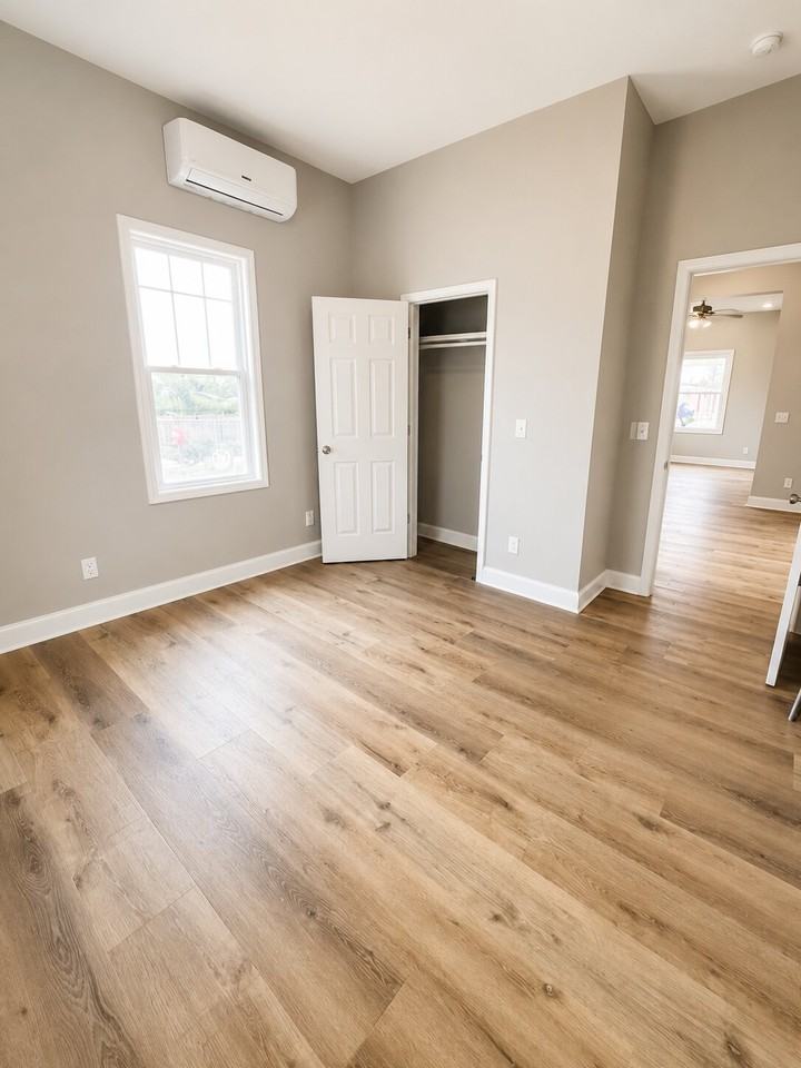 383 N Water Ave #2 - Photo 3 of 9