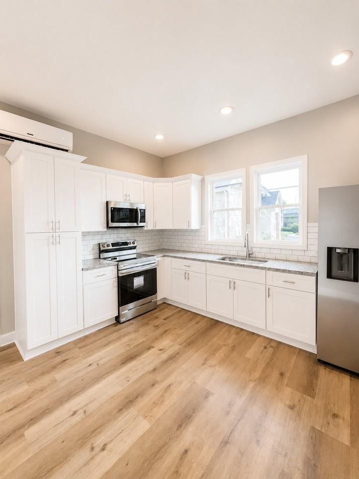 383 N Water Ave #2 - Photo 5 of 9