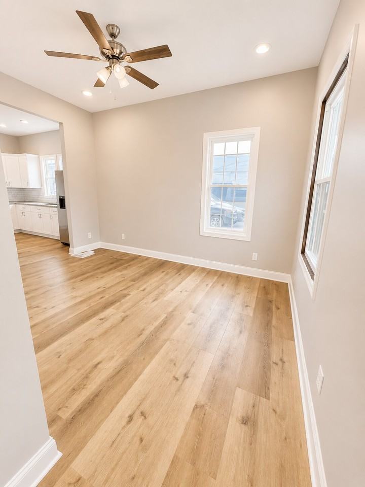 383 N Water Ave #2 - Photo 7 of 9