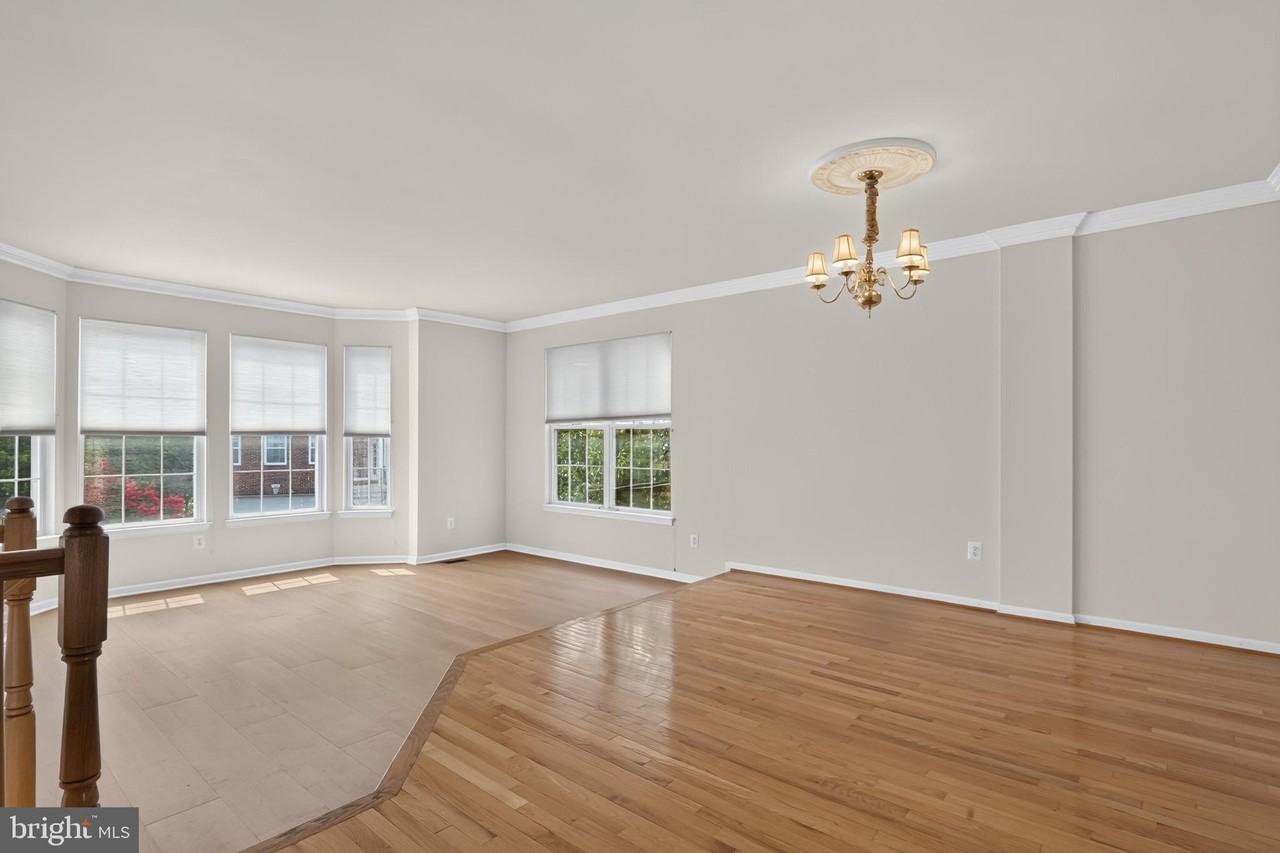 5166 Ballycastle Cir - Photo 7 of 44
