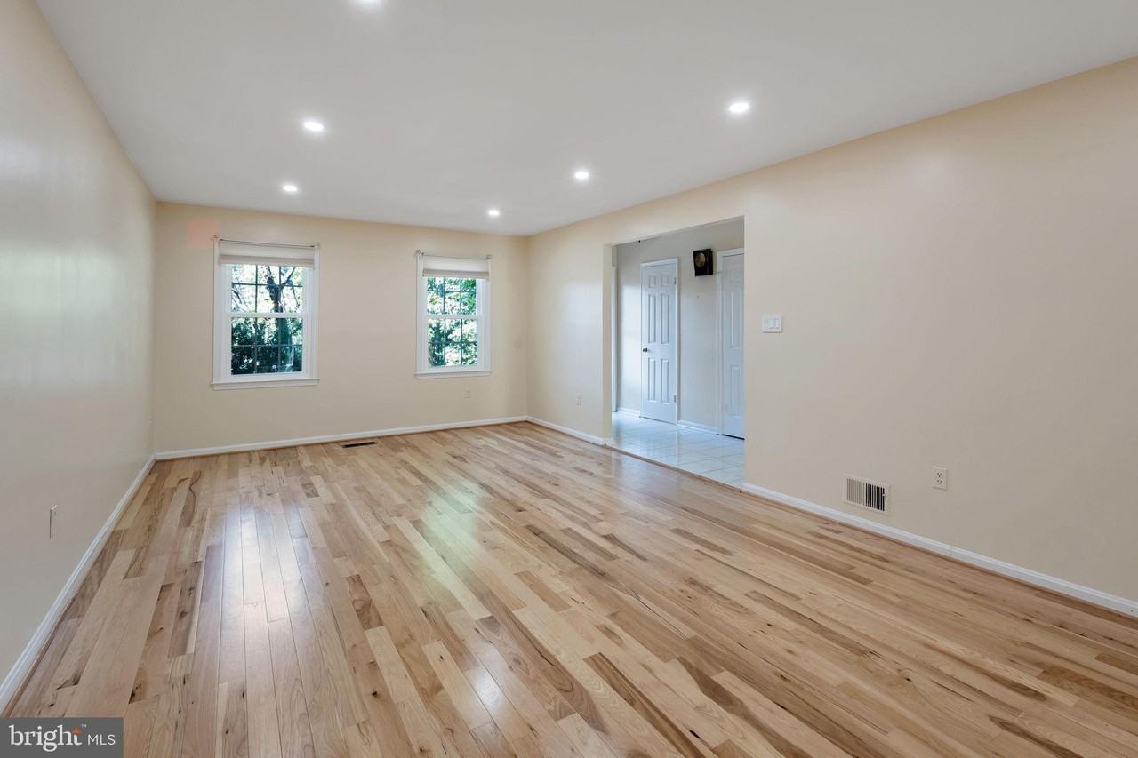 6414 Seven Oaks Ct - Photo 2 of 25