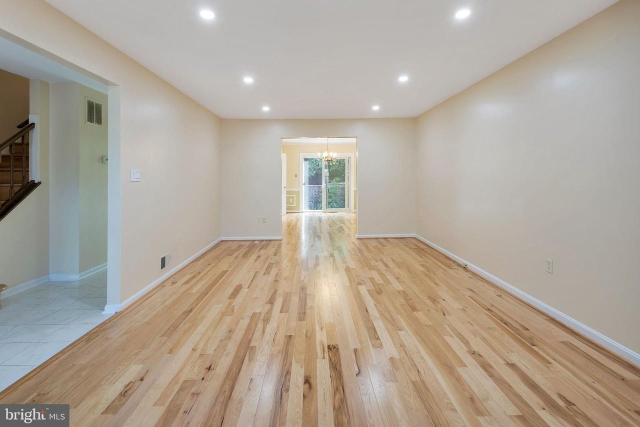 6414 Seven Oaks Ct - Photo 3 of 25