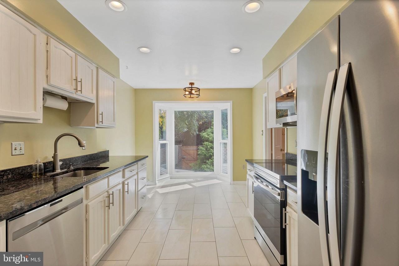 6414 Seven Oaks Ct - Photo 6 of 25
