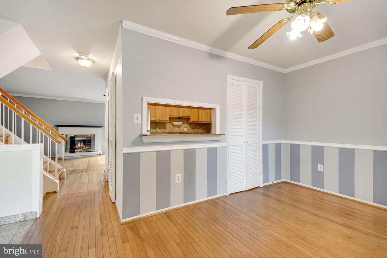 6060 Hollow Knoll Ct - Photo 6 of 35