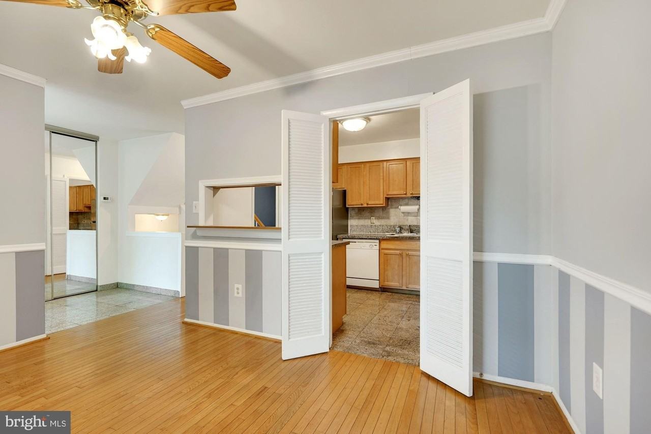 6060 Hollow Knoll Ct - Photo 7 of 35